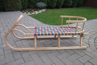 Prodám drevené sánky 122 cm + ohradka