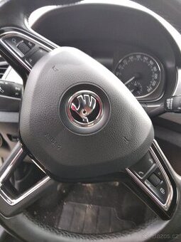 nd z škdoa fabia 2 1.2htp 44kw červená modrá vinová bílá