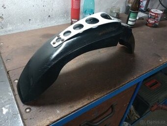 Přední blatník Yamaha XT