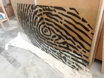 Skleněná stolová deska