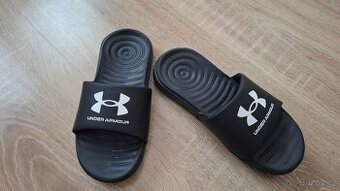 UNDER ARMOUR pantofle nazouváky velikost 32