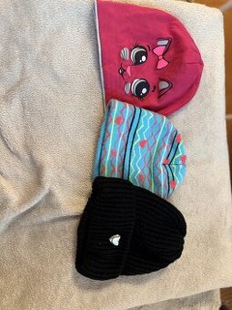 Nádherný set čepiček na zimu