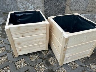 Truhliky, květináče, záhony