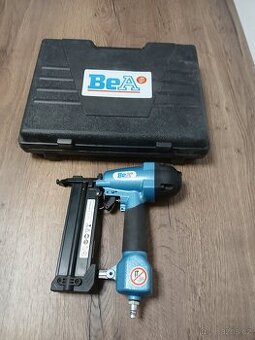 BeA SKS 650-228 C -  pneumatická  hřebíkovačka