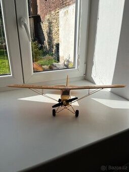 Letadlo na dálkové ovládání Skylark Piper-J3 rc letadlo