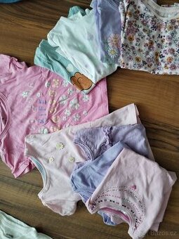 Set oblečení pro holčičku velikost 104
