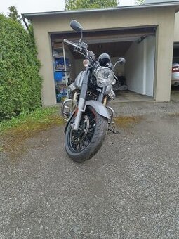Moto Guzzi California 1400 custom