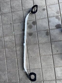 (Nová) rozpěra tlumičů Ford focus 00