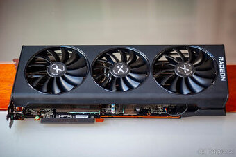 Grafická karta AMD RX 6800 - 1