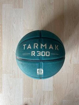 Basketbalový míč