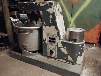 Profi hnětač M 051 - 1