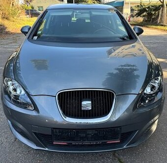 Seat Leon 1.2 TSI 77kW, r. v. 2012, servis, nová STK - 1