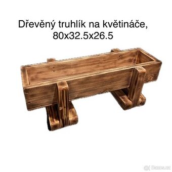 Dřevěný květináč