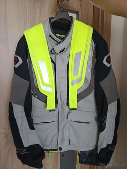 Moto bunda