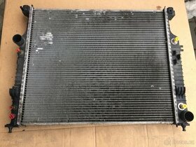 Prodám chladič Mercedes benz R class automat R320