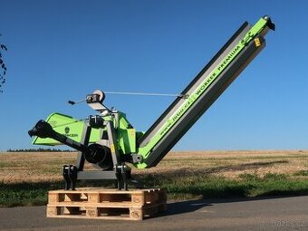 štěpkovac špalíkovač za traktor do120mm s dopravnikem
