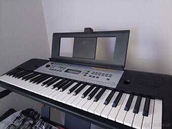 Klávesy Yamaha