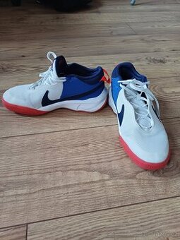 sálové tenisky nike vel.39