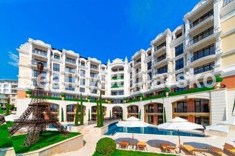 Prodej apartmánu 2+kk s výhledem na moře a bazén-Sveti Vlas