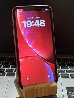 iPhone XR 64GB + příslušenství