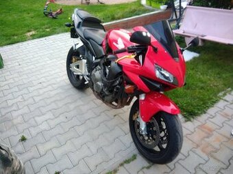 Honda CBR 600 RR rok 03... náhradní díly