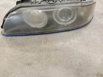 Přední xenon světlo BMW E39 Levé