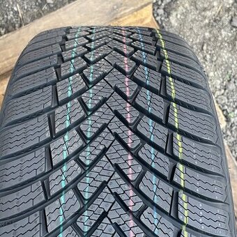 Nove Zimni pneu 225/45 R18 95V XL Barum