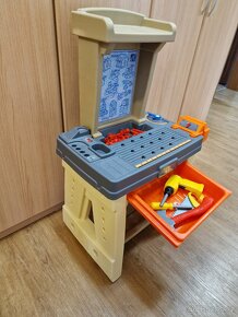 STEP2 pracovní stůl s nářadím