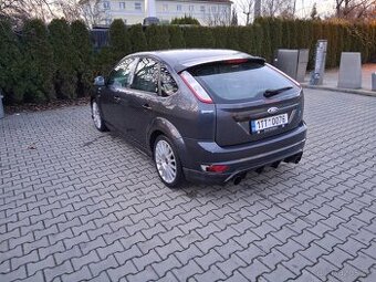 Ford focus mk2 ST :-) 1.8i