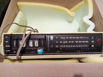 Stará elektronika - TV, radia,VHS