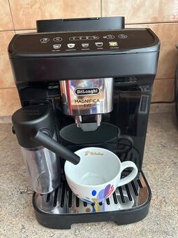Automatický kávovar DeLonghi
