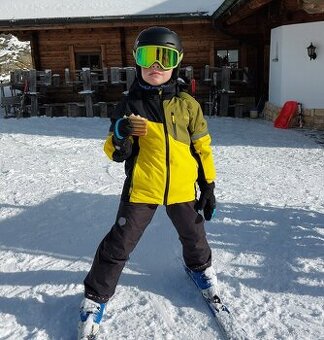 Dětská bunda a kalhoty na lyže vel.122, kvalitní, zánovní