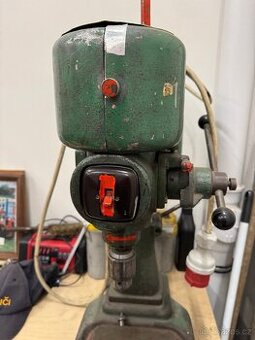 Stolní vrtačka V10 Jihokov Hustopeče