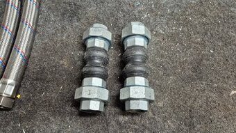 Kompenzátor délkových vůlí 1" pro tepelné čerpadlo