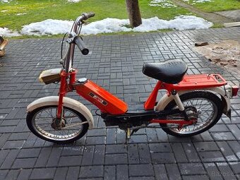 Babetta 207 s kartičkou, červená zachovalá 5.