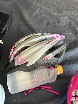 Cyklistická helma ( přilba na kolo ) BELL