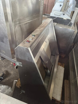 Nerezová digestoř
