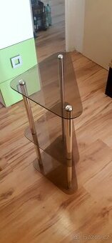 Odkladaci stolek sklo  v 82 cm,h33cm,s53cm