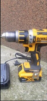 Aku Šroubovák příklep 18V 60Nm 1x2Ah DeWALT DCD795D2