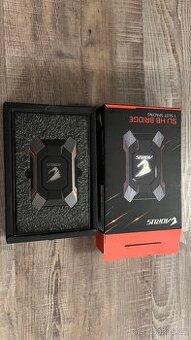 AORUS SLI HB bridge (1 slot spacing)