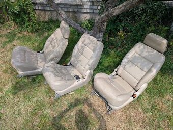 Středové sedačky VW Sharan