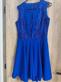 Elegantní modré šaty