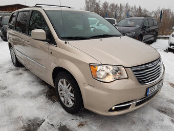 Chrysler Town & Country 3.6L V6, 7míst, DVD, tažné, LPG