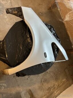 Přední levý blatník VW Sharan 2004-2010 stříbrná metalíza