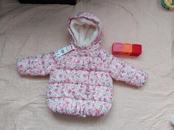 Nová teplá zimní bunda s květinovým motivem, vel. 86
