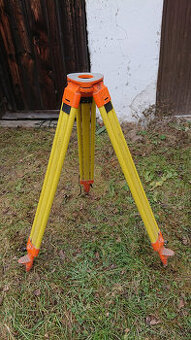 Geodeticky stativ