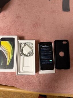 Prodám iPhone SE 2020 black 64gb