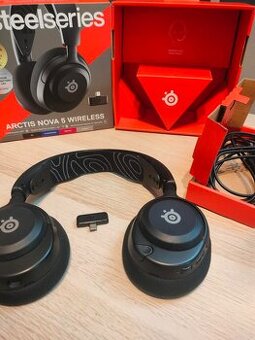 Bezdrátová herní sluchátka SteelSeries Arctis Nova 5