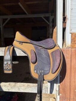 Barevné bezkostrové sedlo Expert Pro + podbřišník