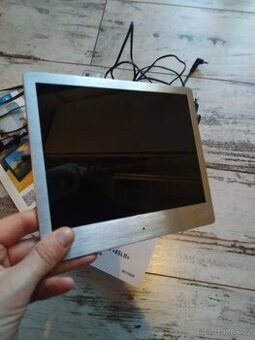 Digitální fotorámeček HAMA Steel Basic